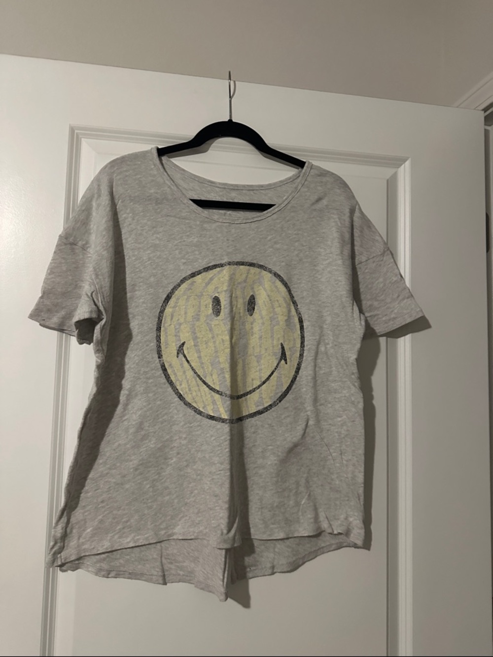 aerie Light Gray Smiley Tee with Yellow Graphic